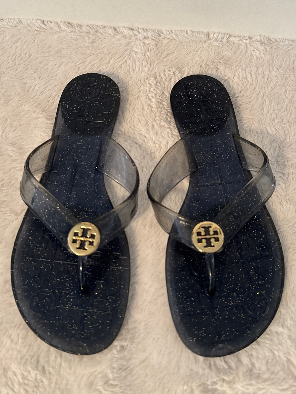 TORY BURCH - ‘Thora’ Sparkle jelly thong sandals. Black/clear. Size: fits 6-6.5